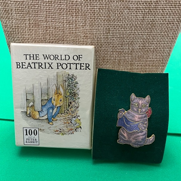 The World of Beatrice Potter Collector Brooch. 100 Years of Peter Rabbit. - Picture 1 of 5